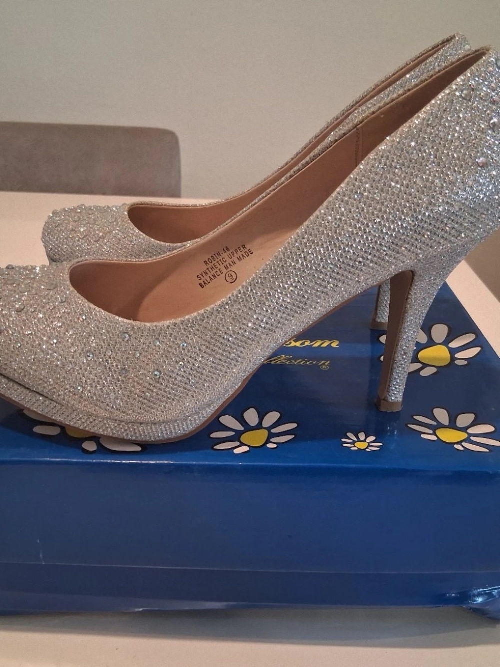 Crystal-Embellished High Heel Pumps - Silver Glitter